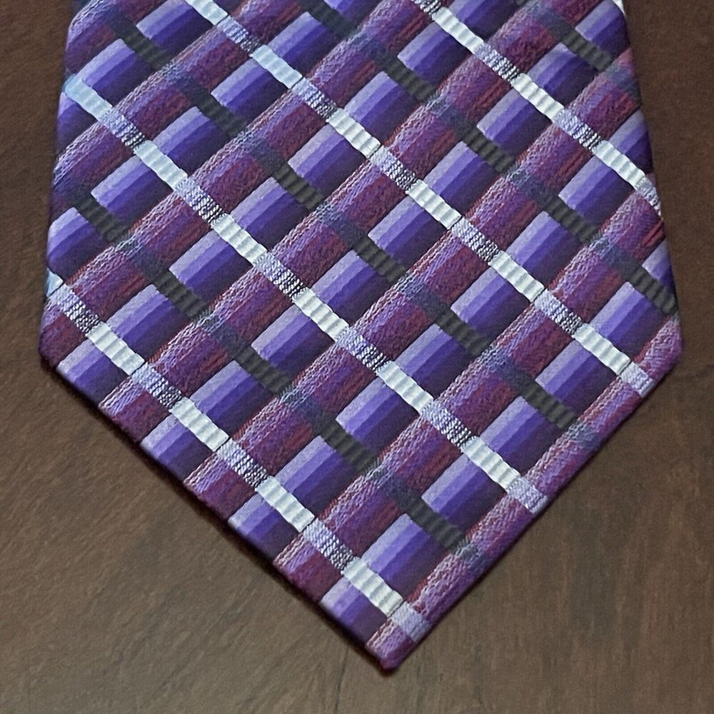 Crazy Horse By Claiborne Purple Hand Made 100% Silk Men’s Neck Tie Made In China